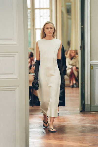Look 24